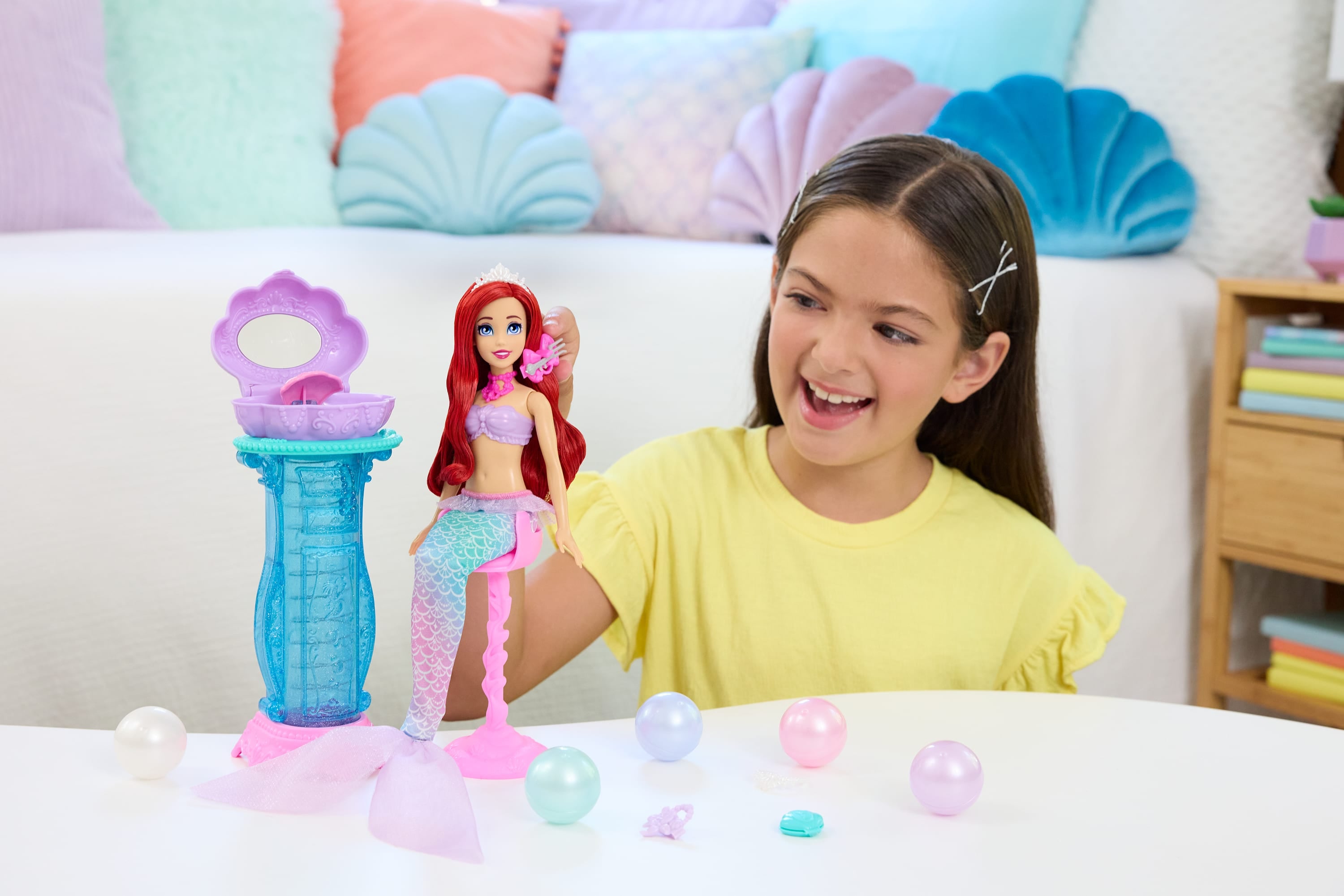 Disney Princess Vanity Pop Ariel-docka med tillbehör