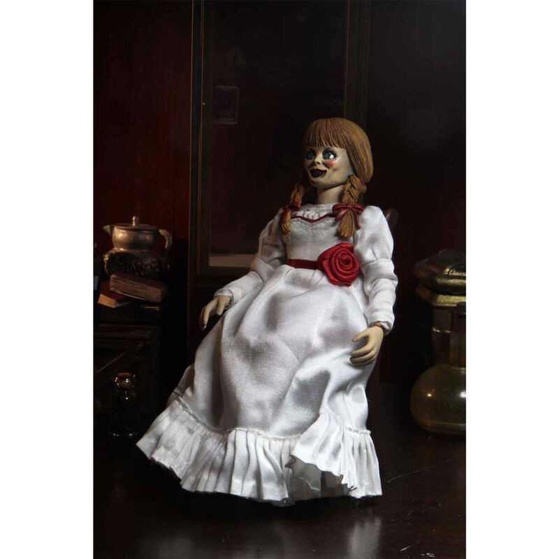 Articulated figure. Size: 20cm. PVC. Contains accessories. Display case not included.