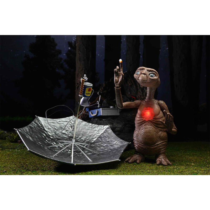 E.T. The Extra-Terrestrial 40-årsjubileum Ultimate Deluxe Figur 12cm