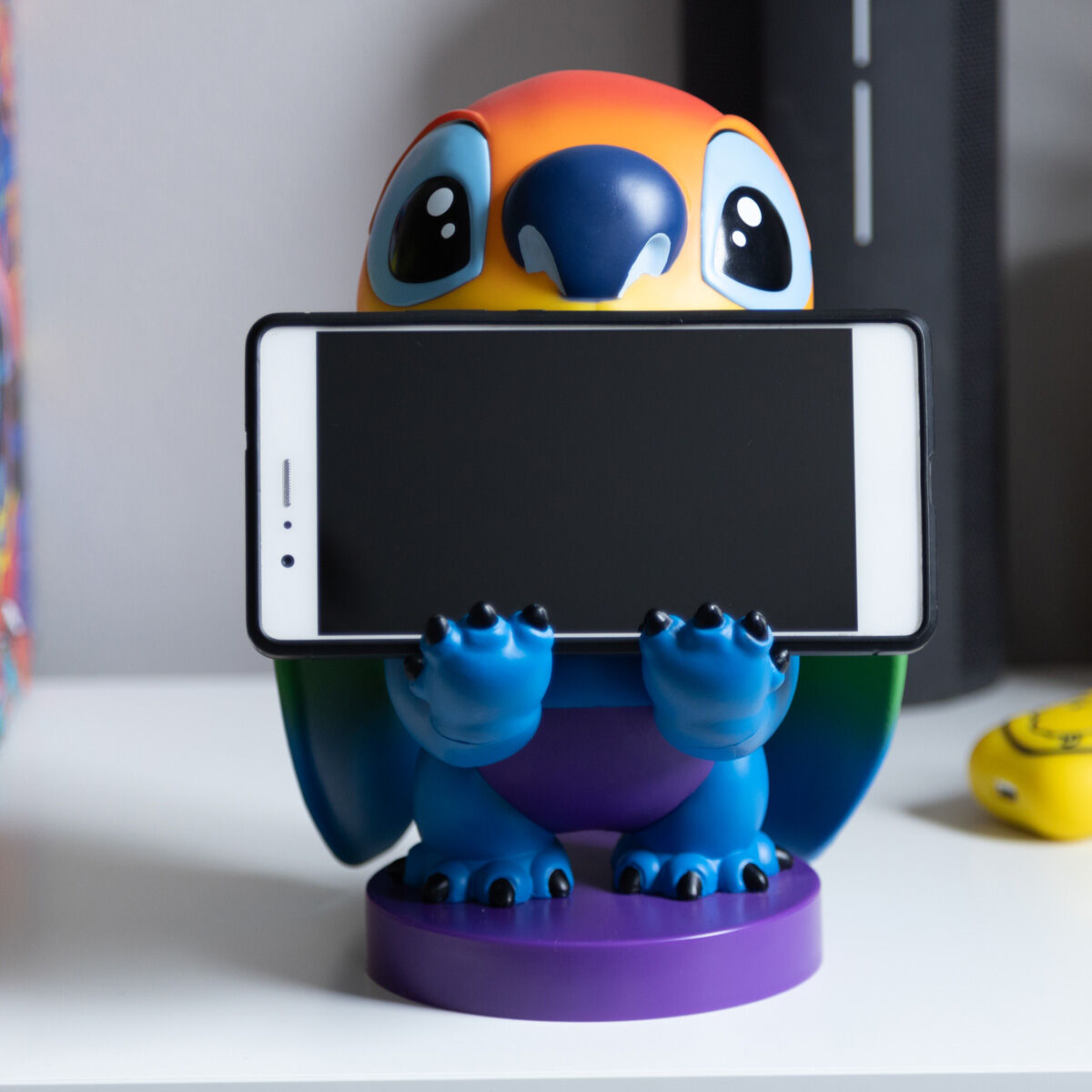 Disney Stitch Rainbow Figur med klämma för kabelhantering - 20 cm