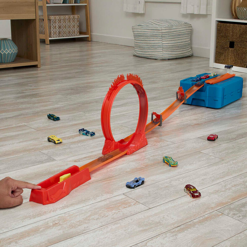Hot Wheels Flame Stunt Pack