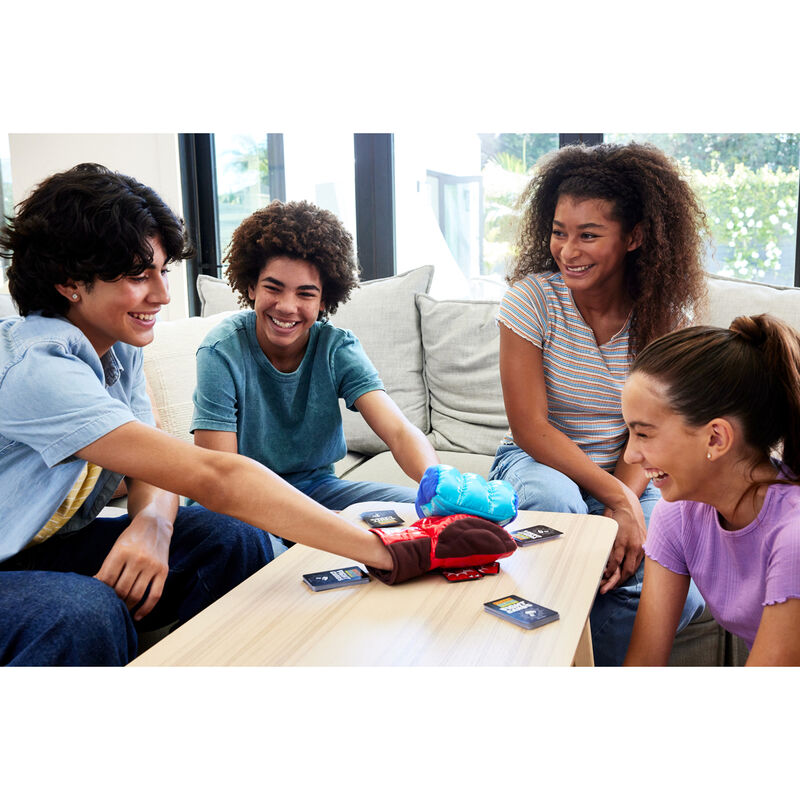 Rock Em Sock Em Robots Fight Cards Brädspel
