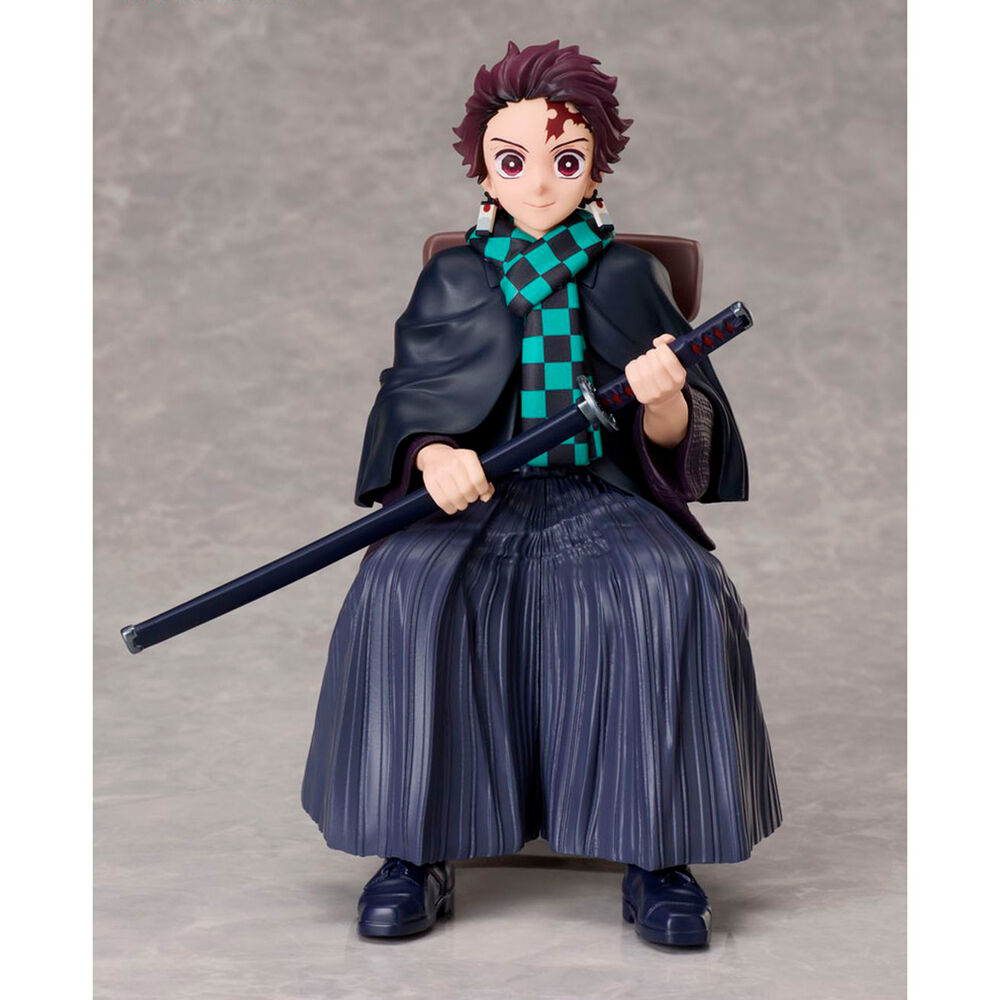 Demon Slayer Kimetsu no Yaiba Tanjiro Kamado Figur 15cm