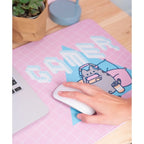 Pusheen Gaming Desk Mat – Optimal Prestanda och Stilig Design