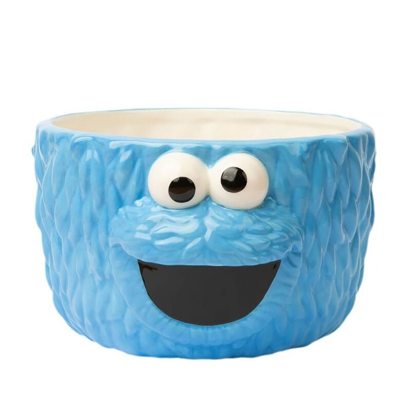 Capacity: 1150ml approx. Size: 10x17x16cm. Made of ceramic.