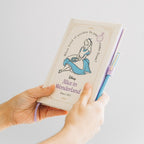Disney Alice i Underlandet A5 Premium Anteckningsbok med Penna