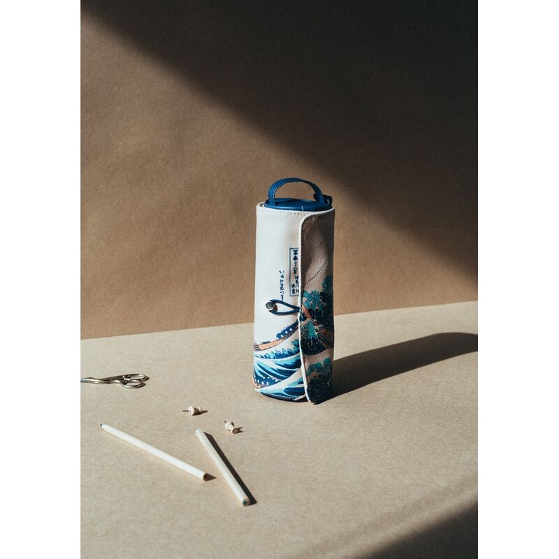 The Great Wave of Kanagawa Hokusai Roll-up Pennfodral