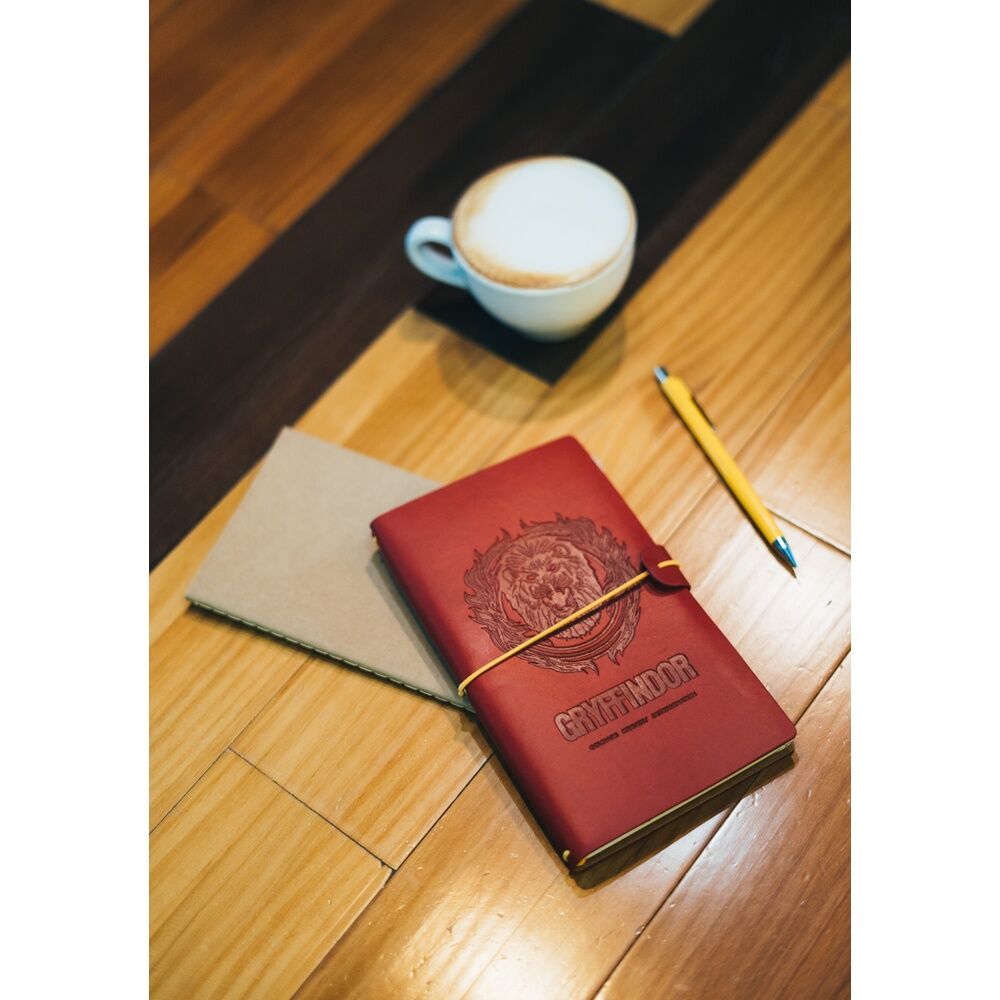 Harry Potter Gryffindor Reseföljebok