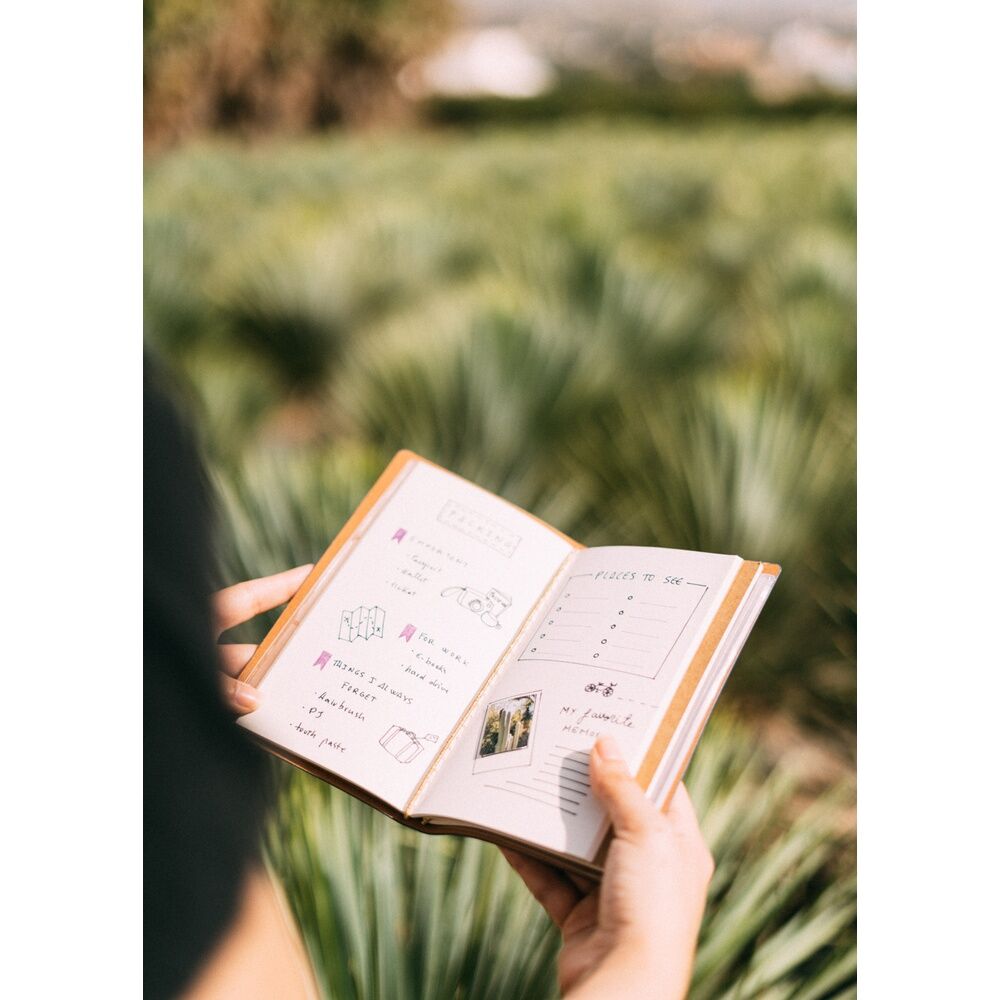 Astral Travel Anteckningsblock - Din perfekta följeslagare för kreativa tankar