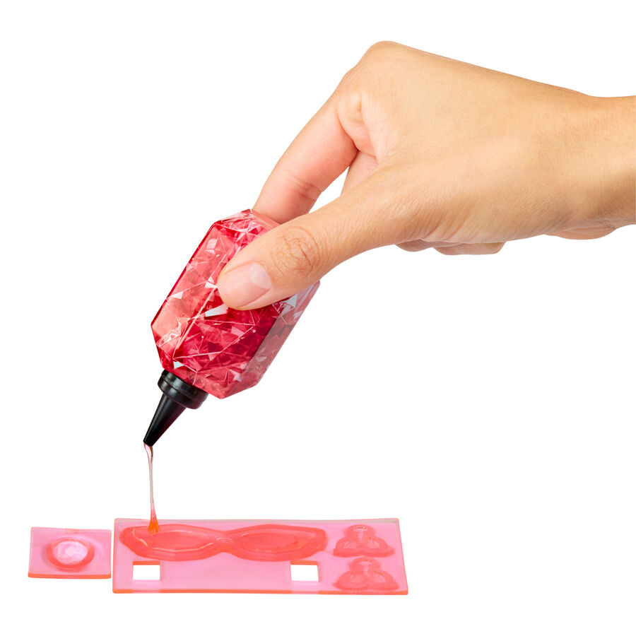 Rainbow High Crystal Fashion Iris docka