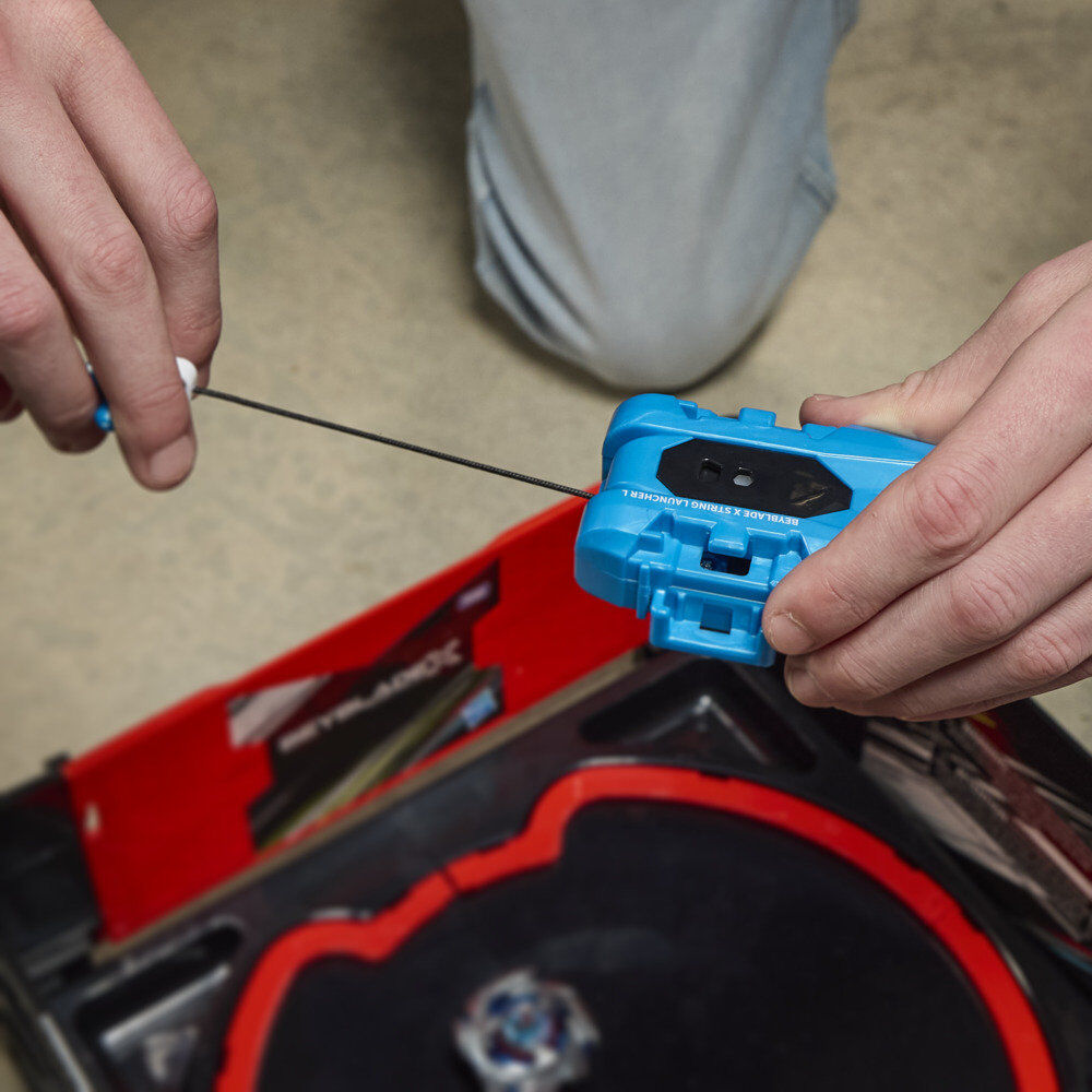 Beyblade X Cobalt Dragoon 2-60C Premium Set med Launcher och Top