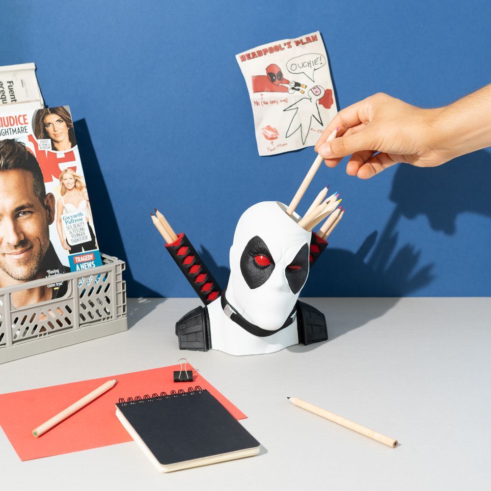 Marvel Deadpool X-Force Pennhållare