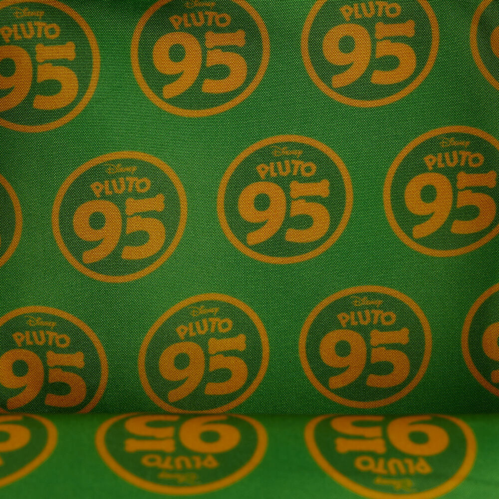 Loungefly Disney Pluto 95th Anniversary Axelremsväska