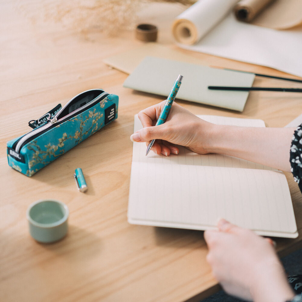 Van Gogh Museum Set: Pennfodral + Pen + Blyertspenna