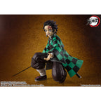 Demon Slayer Kimetsu no Yaiba Tanjiro Kamado Den Sista Striden i Oändlighetsslottet S.H. Figuarts figur 14 cm